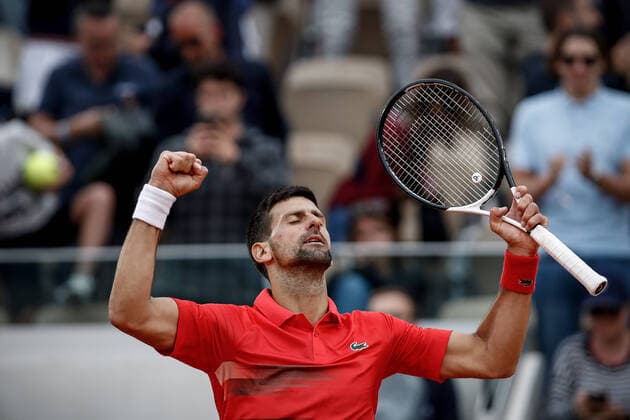 Novak DJOKOVIC (SRB) contre Alex MOLCAN (SVK) TENNIS : Roland Garros 2022 - 25 05 2022 AurelienMorissard Panoramic 