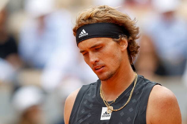 25 05 2022, Tennis, French Open 2022 Roland Garros, FRA, Paris, Roland Garros v li Alexander Zverev GER disappointed, disappointed looking, dissapointed, sad, frustrated, frustrated tennis, French Open 2022 Roland Garros Paris Copyright: xBeckerxEibner-Pressefotox EP_hec
