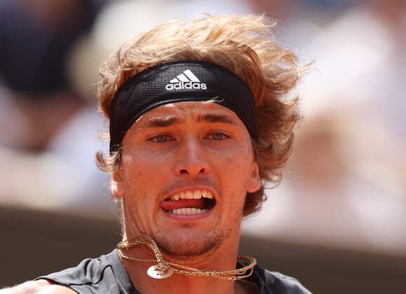 (220526) -- PARIS, May 26, 2022 -- Alexander Zverev of Germany reacts during the men s singles second round match between Alexander Zverev of Germany and Sebastian Baez of Argentina at the French Open tennis tournament at Roland Garros in Paris, France, May 25, 2022. ) (SP)FRANCE-PARIS-TENNIS-ROLAND GARROS-FRENCH OPEN GaoxJing 