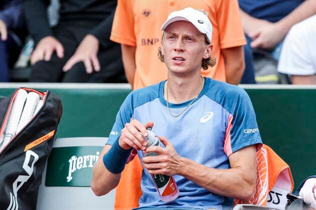 TENNIS - French Open 2022 PARIS,FRANCE,26.MAY.22 - TENNIS - ATP, Tennis Herren World Tour, French Open, Roland Garros, Grand Slam. Image shows Emil Ruusuvuori (FIN).  GEPAxpictures xPatrickxSteiner