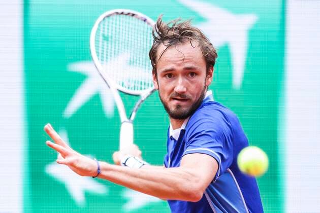 TENNIS - French Open 2022 PARIS,FRANCE,26.MAY.22 - TENNIS - ATP, Tennis Herren World Tour, French Open, Roland Garros, Grand Slam. Image shows Daniil Medvedev ( ).  GEPAxpictures xPatrickxSteiner