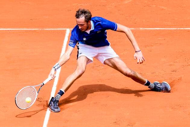TENNIS - French Open 2022 PARIS,FRANCE,26.MAY.22 - TENNIS - ATP, Tennis Herren World Tour, French Open, Roland Garros, Grand Slam. Image shows Daniil Medvedev ( ).  GEPAxpictures xPatrickxSteiner