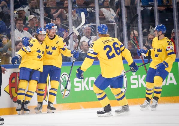 William Nylander 88, Joakim Nordström 42, Rasmus Dahlin 26 and s32< celebrating 2-0 goal during the 2022 IIHF Ice hockey, Eishockey World Championship, WM, Weltmeisterschaft match between Sweden - Canada at the Nokia Arena on 26. May 2022 in Tampere, Finland. (Kalle Parkkinen Newspix24)  Copyright: xKallexParkkinenx np2426295101863