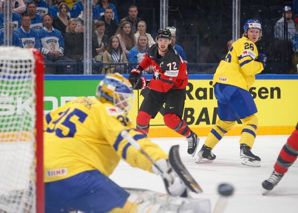 Thomas Chabot 72, CAN, Rasmus Dahlin 26, SWE and Linus Ullmark 35, SWE during the 2022 IIHF Ice hockey, Eishockey World Championship, WM, Weltmeisterschaft match between Sweden - Canada at the Nokia Arena on 26. May 2022 in Tampere, Finland. (Kalle Parkkinen Newspix24)  Copyright: xKallexParkkinenx np2426305701859
