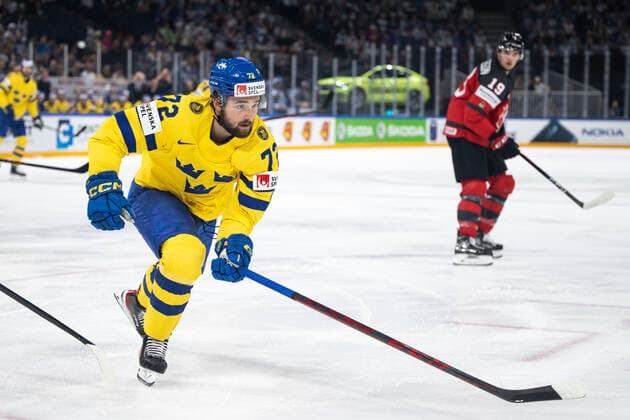 220526 Emil Bemström of Sweden during the 2022 IIHF Ice Hockey World Championship quarterfinal game between Sweden and Canada on May 26, 2022 in Tampere Photo Maxim ThorÃ BILDBYRAN kod MT MT0402 ice hockey ice hockey ice hockey vm iihf ice hockey world championship sweden sweden canada canada bbeng quarter final,  Copyright: MAXIMxTHORE BB220526MT061