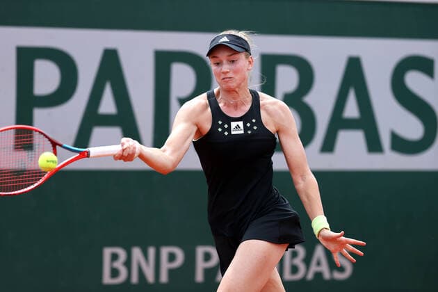 Kazakhstan s Elena Rybakina plays against US Katie Volynets during their French Tennis Open match at Roland Garros near Paris, France, on Thursday May 26, 2022. Rynakina won 6-4, 6-0.  PAR20220526126 MAYAxVIDON-WHITE