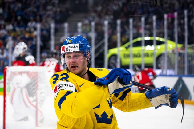 220526 Lucas Wallmark of Sweden during the 2022 IIHF Ice Hockey World Championship quarterfinal game between Sweden and Canada on May 26, 2022 in Tampere Photo Maxim ThorÃ BILDBYRAN kod MT MT0402 ice hockey ice hockey ice hockey vm iihf ice hockey world championship sweden sweden canada canada bbeng quarter final,  Copyright: MAXIMxTHORE BB220526MT078