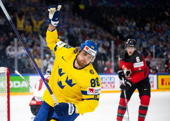 220526 William Nylander of Sweden celebrates after scoring the 2 0 goal during the 2022 IIHF Ice Hockey World Championship quarterfinal game between Sweden and Canada on May 26, 2022 in Tampere Photo Maxim ThorÃ BILDBYRAN kod MT MT0402 ishockey ice hockey ishockey vm iihf ice hockey world championship sweden sweden canada canada bbeng quarterfinal quarterfinal cheer,  Copyright: MAXIMxTHORE BB220526MT082
