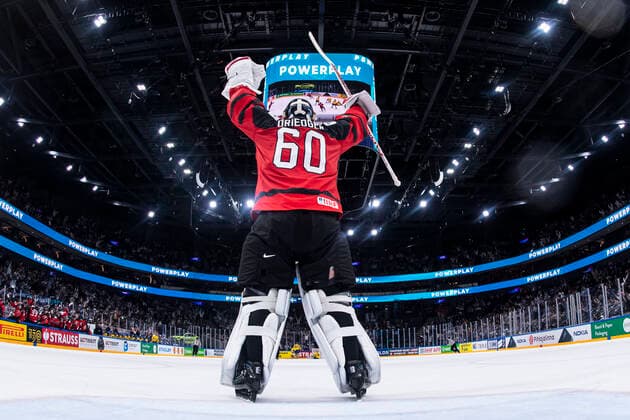 220526 Goaltender Chris Driedger of Canada celebrates the 3 4 goal during the 2022 IIHF Ice Hockey World Championship quarterfinal game between Sweden and Canada on May 26, 2022 in Tampere Photo Maxim ThorÃ BILDBYRAN kod MT MT0402 ishockey ice hockey ishockey vm iihf ice hockey world championship sverige sweden canada canada bbeng quarterfinal quarterfinal cheer,  Copyright: MAXIMxTHORE BB220526MT136