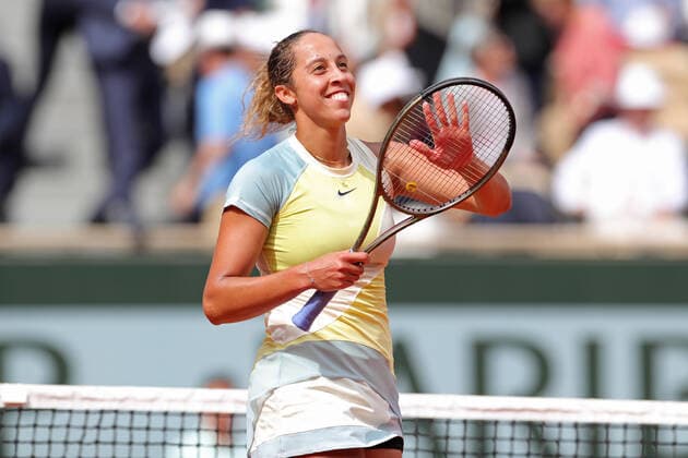 26th May 2022; Roland Garros, Paris, France: French Open Tennis tournament: Madison Keys thanks the crowd on Philippe Chartier after beating Caroline Garcia (FRA)  ActionPlus12393070 JonxBromley