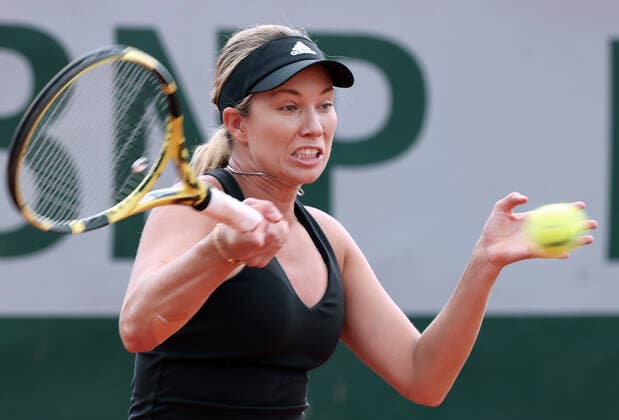 US Shelby Rogers plays against 9th seeded compatriot Danielle Collins during their French Tennis Open match at Roland Garros near Paris, France, on Thursday May 26, 2022. Rogers won 6-4, 6-3.  PAR20220526129 MAYAxVIDON-WHITE