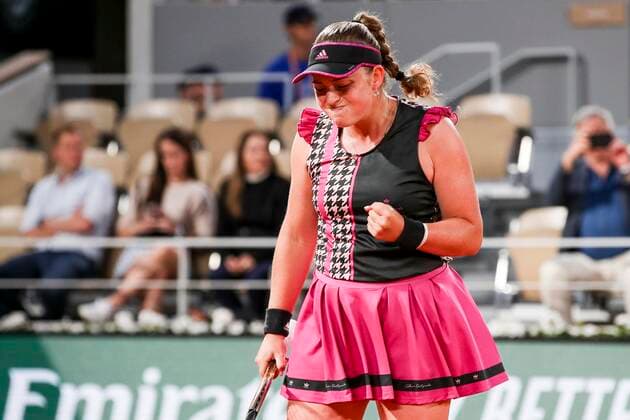 TENNIS - French Open 2022 PARIS,FRANCE,26.MAY.22 - TENNIS - WTA, Tennis Damen Tour, French Open, Roland Garros, Grand Slam. Image shows the rejoicing of Jelena Ostapenko (LAT).  GEPAxpictures xPatrickxSteiner