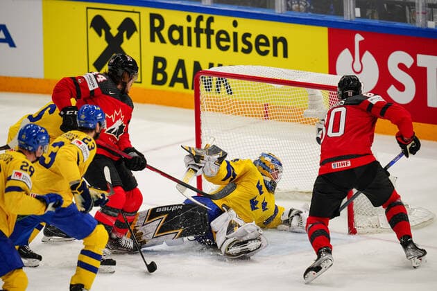 Eishockey, WM, Schweden - Kanada May 26, 2022, Tampere, Finland: Tampere, Finland, Nokia Arena, May 26, 2022, ........ULLMARK Linus(Sweden) during IIHF Ice hockey, Eishockey World Championship, WM, Weltmeisterschaft - Quarterfinals - Sweden vs Canada - Ice Hockey. Ice Hockey - IIHF Ice Hockey World Championship - Quarterfinals - Sweden vs Canada, Tampere, Finland - ZUMAl164 20220526_zsa_l164_290 Copyright: xAndreaxRex