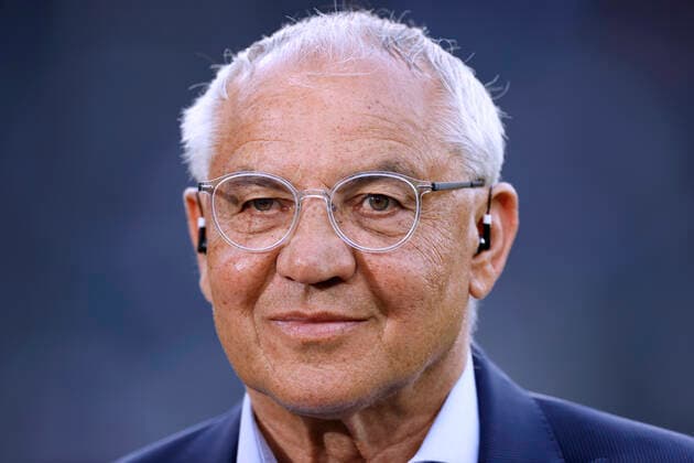 MAGATH Felix Trainer Team Hertha BSC Berlin DFL Spielsaison 2021 2022 Relegation match Hertha BSC Berlin HSV 0 1 Am 19 05 2022 im Berliner Olympiastadion DFL REGULATIONS PROHIBIT ANY USE OF PHOTOGRAPHS as IMAGE SEQUENCES and or QUASI VIDEO Copyright: xLacixPerenyix