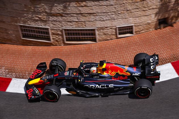 01 VERSTAPPEN Max (nld), Red Bull Racing RB18, action during the Formula 1 Grand Prix de Monaco 2022, 7th round of the 2022 FIA Formula One World Championship, WM, Weltmeisterschaft on the Circuit de Monaco, from May 27 to 29, 2022 in Monte-Carlo, Monaco - F1 - MONACO GRAND PRIX 2022 DPPI Panoramic  00122018__R5_0276.JPG_