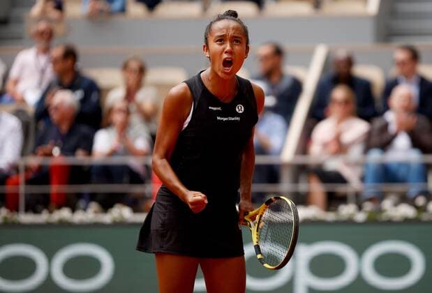 Mandatory Credit: Photo by Ella Ling Shutterstock (12956278ar) Leylah Fernandez of Canada celebrates French Open Tennis, Day 6, Roland Garros, Paris, France - 27 May 2022 French Open Tennis, Day 6, Roland Garros, Paris, France - 27 May 2022  Copyright: xEllaxLing Shutterstockx 12956278ar
