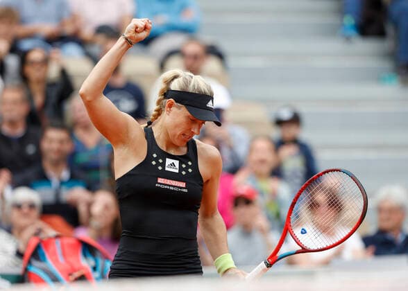 French Open 2022, Angelique Kerber makes fist and cheers, jubilation, joy, emotion Tennis French Open 2022 Grand Slam ATP WTA ITF Roland Garros Paris France 27 May 2022 Copyright: xJuergenxHasenkopfx