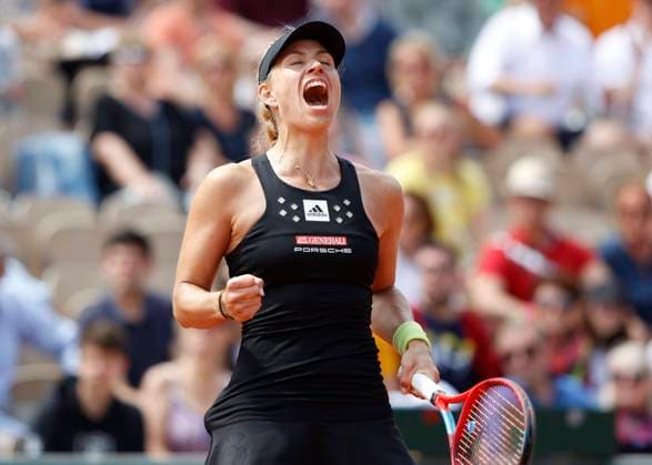 French Open 2022, Angelique Kerber makes fist and cheers, jubilation, joy, emotion Tennis French Open 2022 Grand Slam ATP WTA ITF Roland Garros Paris France 27 May 2022 Copyright: xJuergenxHasenkopfx