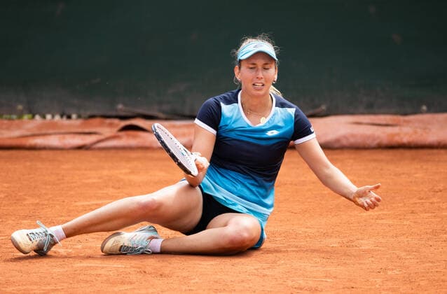 Belgian Elise Mertens falls during a tennis match against Russian Gravecha, in the women s third round at the Roland Garros French Open tennis tournament, in Paris, France, Friday 27 May 2022. This year s tournament takes place from 22 May to 5 June. BENOITxDOPPAGNE  x35549680x