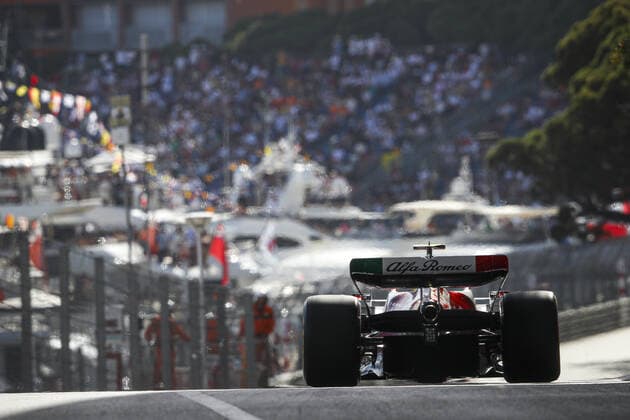 24 ZHOU Guanyu (chi), Alfa Romeo F1 Team ORLEN C42, action during the Formula 1 Grand Prix de Monaco 2022, 7th round of the 2022 FIA Formula One World Championship, WM, Weltmeisterschaft on the Circuit de Monaco, from May 27 to 29, 2022 in Monte-Carlo, Monaco - F1 - MONACO GRAND PRIX 2022 DPPI Panoramic  00122018__V2_0726.JPG_
