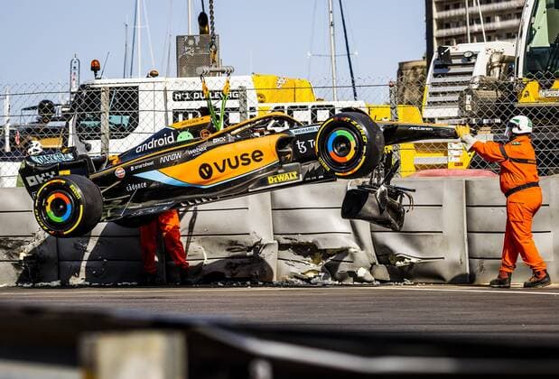 MONTE CARLO Daniel Ricciardo McLaren crashes during 2nd practice session ahead of the F1 Monaco Grand Prix at Circuit de Monaco on May 27, 2022 in Monte Carlo, Monaco REMKO DE WAAL F1 Monaco Grand Prix practice 2 2022 xVIxANPxSportx xxANPxIVx 449404884 originalFilename: 449404884.jpg
