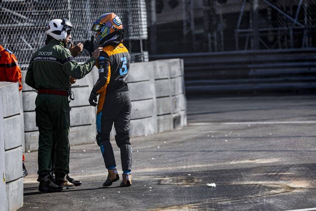 Crash, 03 RICCIARDO Daniel (aus), McLaren F1 Team MCL36, action during the Formula 1 Grand Prix de Monaco 2022, 7th round of the 2022 FIA Formula One World Championship, WM, Weltmeisterschaft on the Circuit de Monaco, from May 27 to 29, 2022 in Monte-Carlo, Monaco - F1 - MONACO GRAND PRIX 2022 DPPI Panoramic  00122018__DEL5876.JPG_
