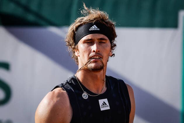 May 27, 2022, Paris, France, France: Alexander ZVEREV of Germany looks dejected during the Day six of Roland-Garros 2022, French Open 2022, Grand Slam tennis tournament at the Roland-Garros stadium on May 27, 2022 in Paris, France. Paris France - ZUMAm308 20220527_zsp_m308_036 Copyright: xMatthieuxMirvillex