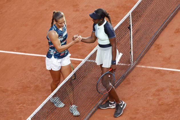 Sport Bilder des Tages Sloane Stephens (USA) Vs Diane Parry (FRA) TENNIS : Roland-Garros - 27 05 2022 MichaelBaucher Panoramic 
