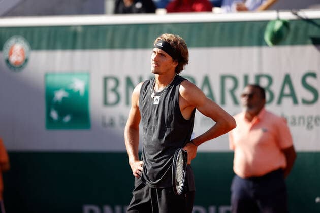 27 05 2022, Tennis, French Open 2022 Roland Garros, FRA, Paris, Roland Garros picture v li Alexander Zverev GER Copyright: HMBxMedia AntonioxBorga