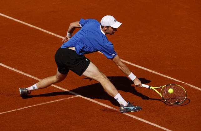 Mandatory Credit: Photo by Ella Ling Shutterstock (12956278dg) Botic Van de Zandschulp of Holland in action French Open Tennis, Day 6, Roland Garros, Paris, France - 27 May 2022 French Open Tennis, Day 6, Roland Garros, Paris, France - 27 May 2022  Copyright: xEllaxLing Shutterstockx 12956278dg