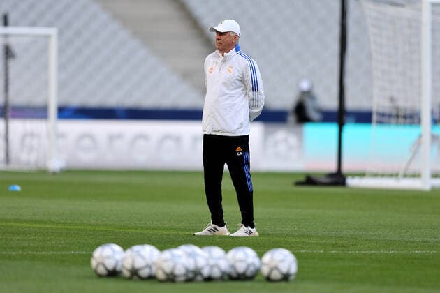 CF Real Madrid head coach Carlo Ancelotti surveils his teamÕs training at the Stade de France in Saint Denis, Paris, France on 27 May 2022. The stadium will host the UEFA Champions League final soccer match between Liverpool FC and Real Madrid on 28 May 2022. Liverpool FC v CF Real Madrid UCL_2022