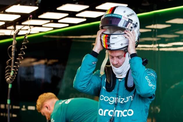 Sebastian Vettel Aston Martin takes off the helmet, Monaco Grand Prix 2022, Motorsport, Formula 1, 27 05 2022 Monaco Grand Prix 2022, Motorsport, Formula 1, 27 05 2022 Copyright: xEibner-Pressefoto AlexanderxNeisx EP_ANS