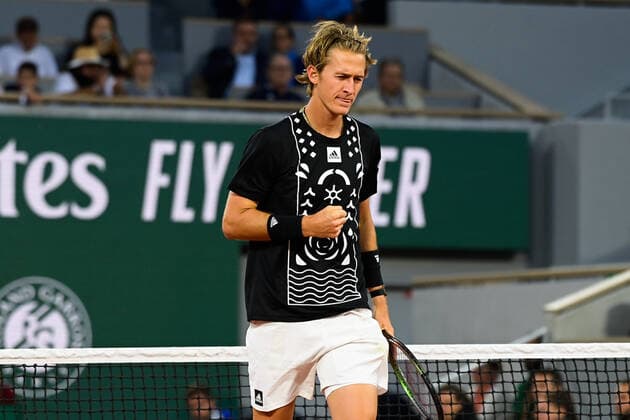 Attitude - Joie de Sebastian Korda ( USA ) TENNIS : Roland Garros 2022 - Internationaux de France - 27 05 2022 FedericoPestellini Panoramic 