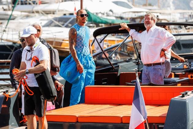 Lewis Hamilton Mercedes AMG Petronas Motorsport comes to the track by boat, Monaco Grand Prix 2022, Motorsport, Formula 1, 28 05 2022 Monaco Grand Prix 2022, Motorsport, Formula 1, 28 05 2022 Copyright: xEibner-Pressefoto AlexanderxNeisx EP_ANS