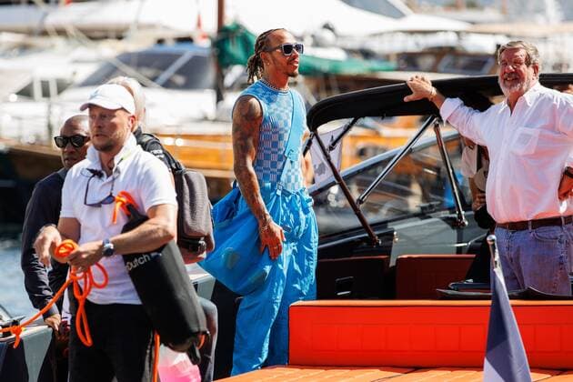Lewis Hamilton Mercedes AMG Petronas Motorsport comes to the track by boat, Monaco Grand Prix 2022, Motorsport, Formula 1, 28 05 2022 Monaco Grand Prix 2022, Motorsport, Formula 1, 28 05 2022 Copyright: xEibner-Pressefoto AlexanderxNeisx EP_ANS