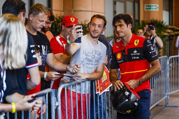 SAINZ Carlos (spa), Scuderia Ferrari F1-75, portrait during the Formula 1 Grand Prix de Monaco 2022, 7th round of the 2022 FIA Formula One World Championship, WM, Weltmeisterschaft on the Circuit de Monaco, from May 27 to 29, 2022 in Monte-Carlo, Monaco - F1 - MONACO GRAND PRIX 2022 DPPI Panoramic  00122018__DEL5976.JPG_