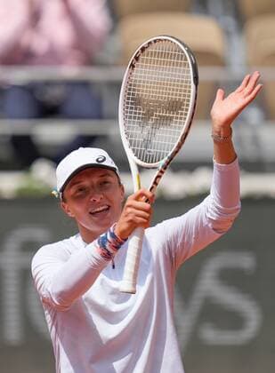Mandatory Credit: Photo by Dave Shopland Shutterstock (12959957am) Iga Swiatek from Poland wins 3rd round match French Open Tennis, Day 7, Roland Garros, Paris, France - 28 May 2022 French Open Tennis, Day 7, Roland Garros, Paris, France - 28 May 2022  Copyright: xDavexShopland Shutterstockx 12959957am