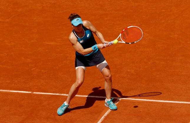 Mandatory Credit: Photo by Ella Ling Shutterstock (12956279au) Alize Cornet of France in action French Open Tennis, Day 7, Roland Garros, Paris, France - 28 May 2022 French Open Tennis, Day 7, Roland Garros, Paris, France - 28 May 2022  Copyright: xEllaxLing Shutterstockx 12956279au
