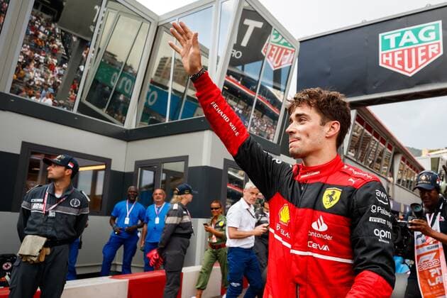 Charles Leclerc Scuderia Ferrari waves to fans after pole position, Monaco 2022 Grand Prix, Motorsport, Formula 1, 28 05 2022 Monaco 2022 Grand Prix, Motorsport, Formula 1, 28 05 2022 Copyright: xEibner-Pressefoto AlexanderxNeisx EP_ANS