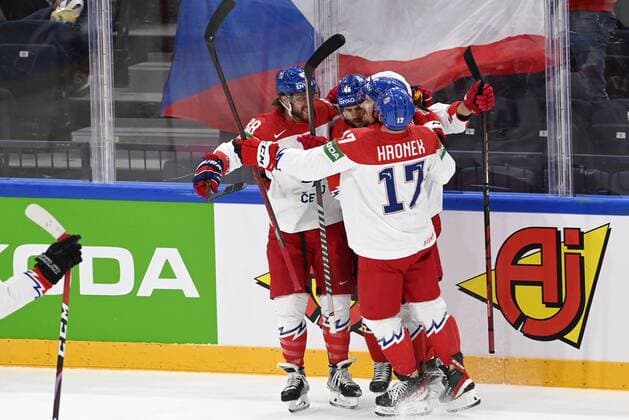 Players of Czech Republic celebrate their 0-1 goal by David Krejci during the 2022 IIHF Ice hockey, Eishockey World Championships semi-final match between Canada and Czech Republic in Tampere on May 28th, 2022 Tampere Finland LKFTJK20220528183420TEDJ  Copyright: xEmmixKorhonenx