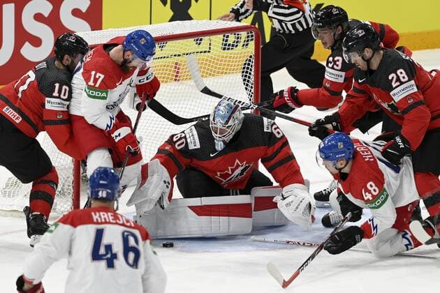 Goalkeeper Chris Driedger of Canada in action during the 2022 IIHF Ice hockey, Eishockey World Championships semi-final match between Canada and Czech Republic in Tampere on May 28th, 2022. Tampere Finland LKFTJK20220528184042SYER  Copyright: xEmmixKorhonenx