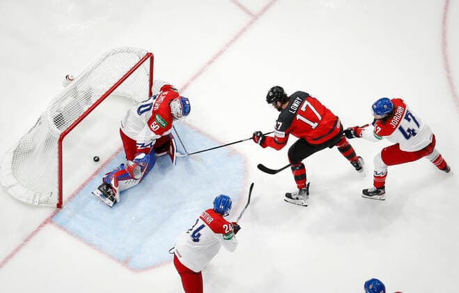 Karel Vejmelka 50 of Czech Republic and Adam Lowry 17 of Canada during the 2022 IIHF Ice hockey, Eishockey World Championship, WM, Weltmeisterschaft match between Canada and Czech Republic at the Nokia Arena on 28. May 2022 in Tampere, Finland. (Kalle Parkkinen Newspix24)  Copyright: xKallexParkkinenx np2428294202036