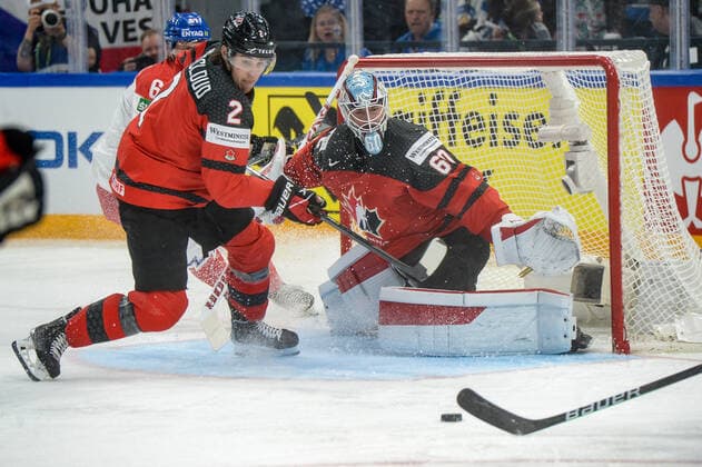 28 05 2022, Tampere, Nokia Arena, Canada v Czech Republic 2022 IIHF Ice Hockey World Championship, 2 Zach Whitecloud Canada and 60 goalkeeper Chris Driedger Canada Tampere Nokia Arena Pirkanmaa Finland  Copyright: xJustPictures.ch AndreaxBrancax
