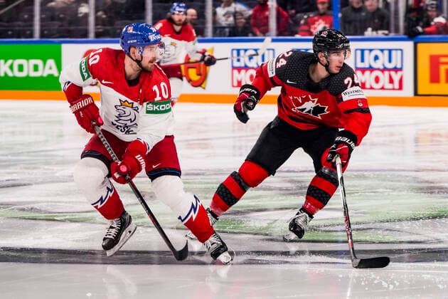 TAMPERE, FINLAND MAY 28 Roman Cervenka of Czech Republic L against Dylan Cozens of Canada R during the 2022 IIHF Ice Hockey World Championship match between Canada and Czech Republic at Nokia Arena on May 28, 2022 in Tampere, Finland Tampere Nokia Arena Finland  Copyright: xJustPictures.ch JarixPestelaccix