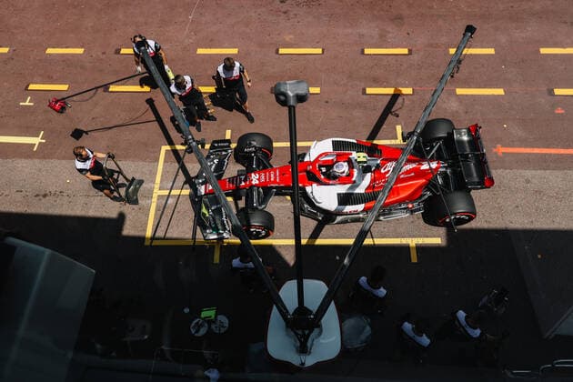 24 ZHOU Guanyu (chi), Alfa Romeo F1 Team ORLEN C42, action during the Formula 1 Grand Prix de Monaco 2022, 7th round of the 2022 FIA Formula One World Championship, WM, Weltmeisterschaft on the Circuit de Monaco, from May 27 to 29, 2022 in Monte-Carlo, Monaco - F1 - MONACO GRAND PRIX 2022 DPPI Panoramic  00122018_AV6_9221