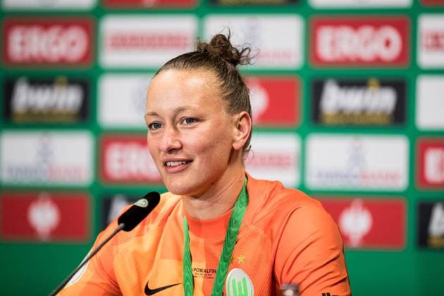 DFB Pokal womens final, VfL Wolfsburg 1 FFC Turbine Potsdam 28 05 2022 Almuth Schult 1, VfL Wolfsburg in the press conference DFB Pokal womens final, VfL Wolfsburg 1 FFC Turbine Potsdam, Cologne, RheinenergieStadion DFB REGULATIONS PROHIBIT ANY USE OF PHOTOGRAPHS AS IMAGE SEQUENCES AND OR QUASI VIDEO Copyright: xBEAUTIFULxSPORTS Wunderlx