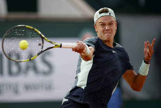 Mandatory Credit: Photo by Ella Ling Shutterstock (12956279di) Holger Rune of Denmark in action French Open Tennis, Day 7, Roland Garros, Paris, France - 28 May 2022 French Open Tennis, Day 7, Roland Garros, Paris, France - 28 May 2022  Copyright: xEllaxLing Shutterstockx 12956279di