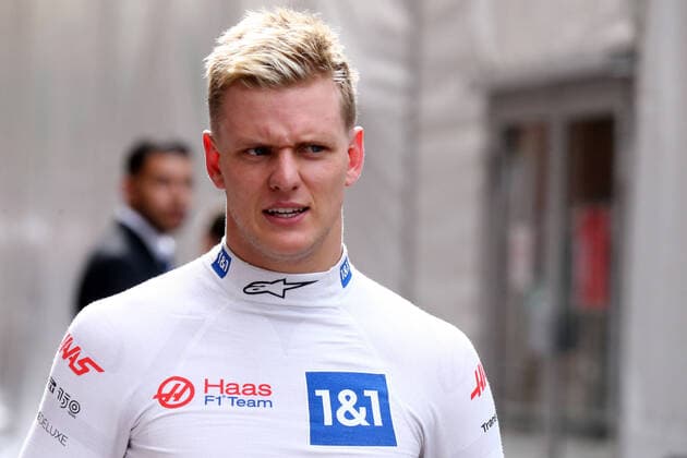 Formel 1, GP von Monaco, Rennunterbrechung nach Unfall von Mick Schumacher F1 Gran Prix of Monaco 2022 Mick Schumacher of Haas F1 Team looks on during qualifying for the F1 Grand Prix of Monaco. Monaco Monte-Carlo Monaco Copyright: xMarcoxCanonierox