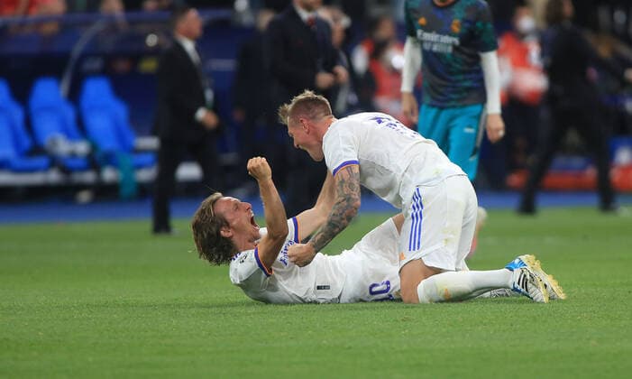 28 05 2022, xfrx, football champions league final 2022, FC Liverpool Real Madrid emspor, v l jubilation joy of winning the Champions League at Real Madrid Luka Modric Real Madrid Toni Kroos Real Madrid DFL DFB REGULATIONS PROHIBIT ANY USE OF PHOTOGRAPHS as IMAGE SEQUENCES and or QUASI VIDEO Paris