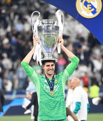 PARIS, FRANCE - MAY 28 : Courtois Thibaut of Real Madrid elected man of the match and winner of the cup during the UEFA champions league final match between Real Madrid and Liverpool FC on Stade de France May 28, 2022 in Paris, France, 28 05 2022 ( Real Madrid v Liverpool FC - champions league 2022 s Final PhotoNews Panoramic 
